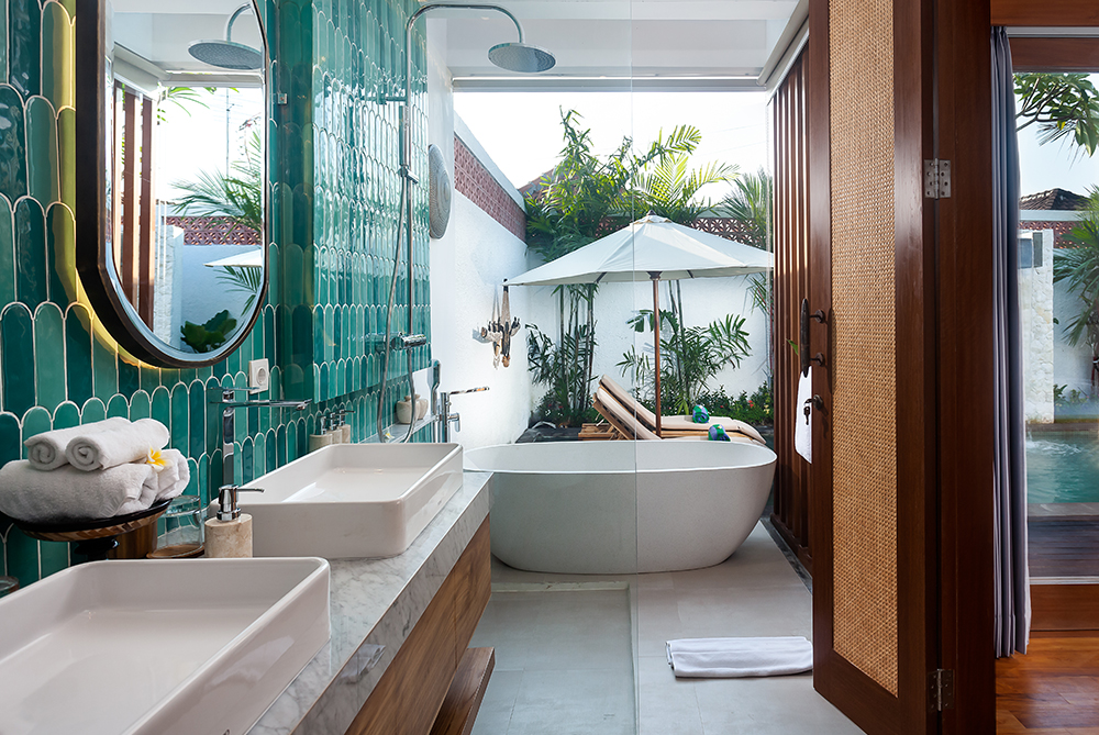 アルチャヴィラ サヌールの1ベッドルームヴィラのバスルーム