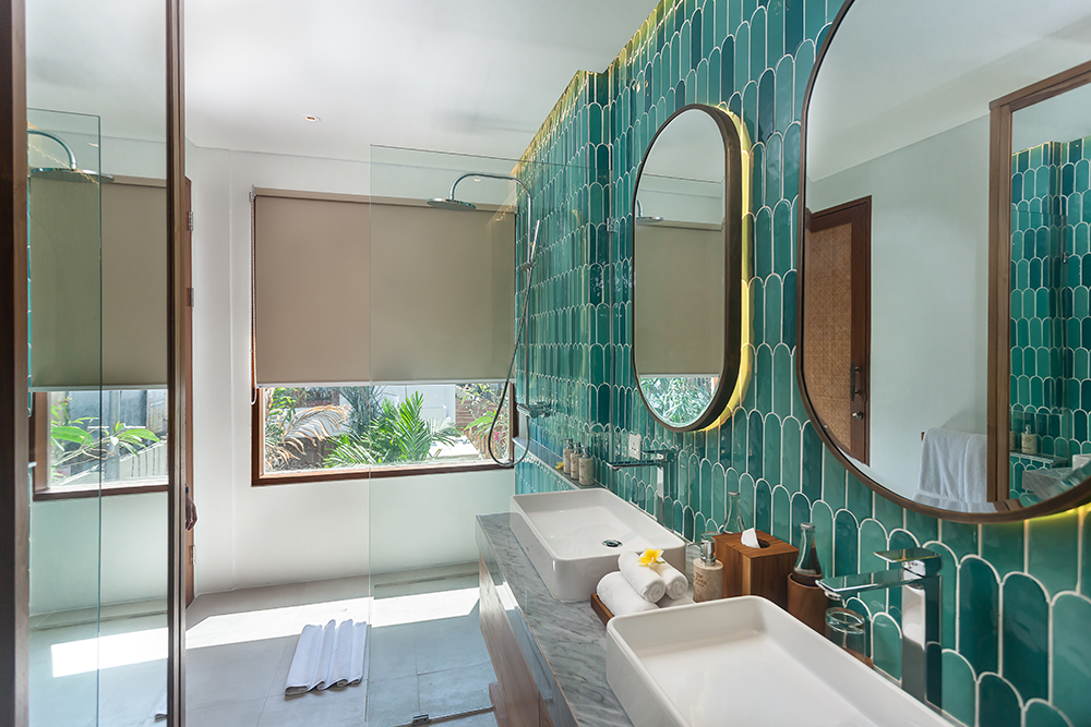 アルチャヴィラ サヌールの2ベッドルームヴィラのバスルーム