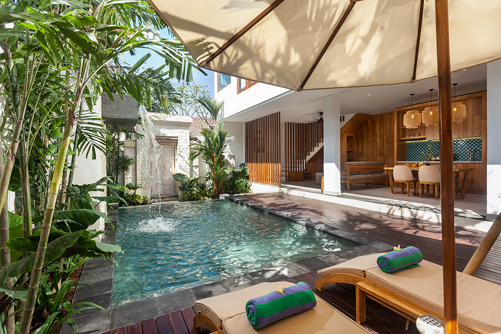 アルチャヴィラ サヌールの2ベッドルームヴィラのプール