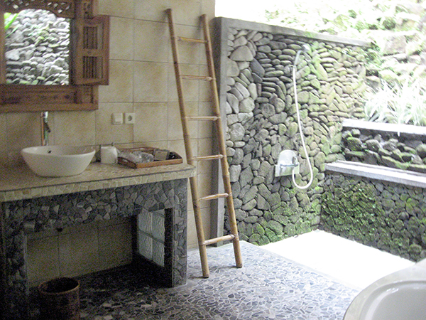 ネファタリのVilla Cempaka バス