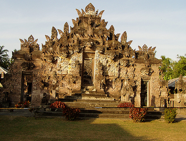 ベジ寺院 Pura Beji