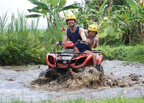 バリ ペルティウィ アドベンチャーのATV ライド