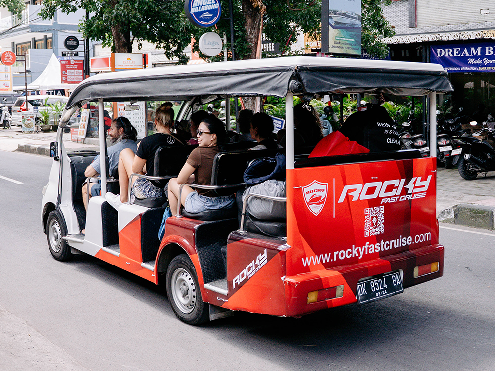 ロッキースピードボート